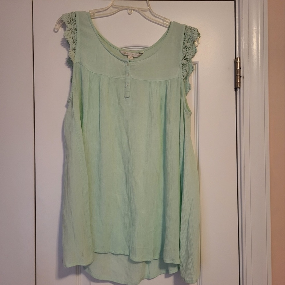 LC Lauren Conrad Mint Green Sleeveless Blouse, Large